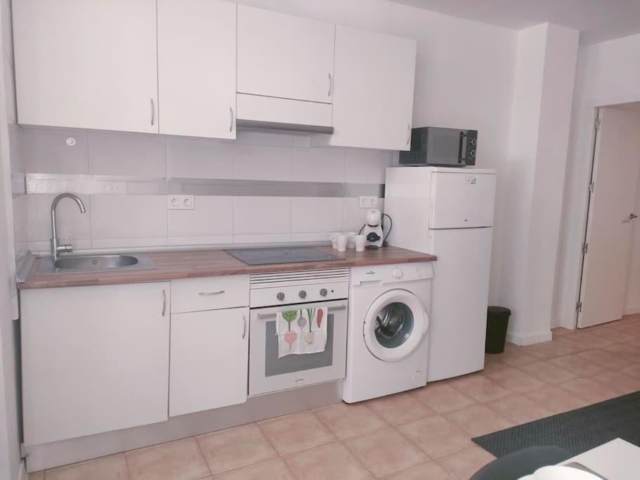 Centro Aeropuerto Wizink Feria Bernabeu Apartment มาดริด ภายนอก รูปภาพ