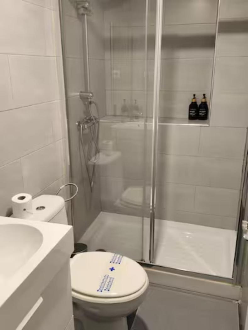 Centro Aeropuerto Wizink Feria Bernabeu Apartment มาดริด ภายนอก รูปภาพ